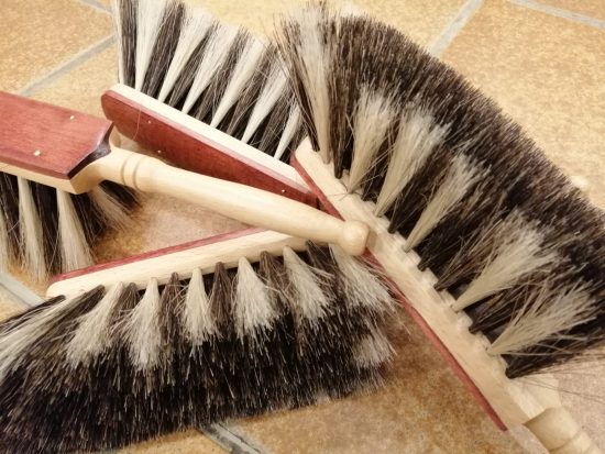 Einen Handfeger selber herstellen am Mittwoch, 22. September 2021 von 18-20.30 Uhr