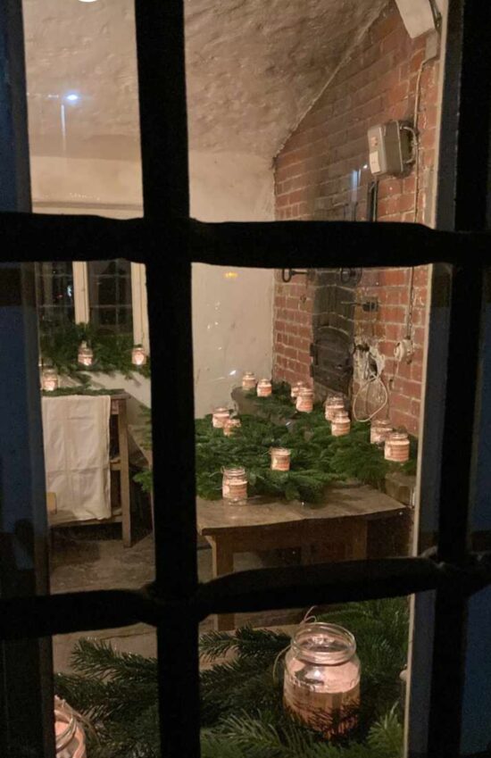 Lebendiger Adventskalender am Mittwoch, 6. Dezember 2023 um 18.30 Uhr am Backhaus